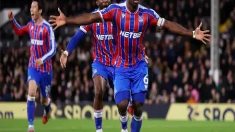 “亚冬会短道速滑比拼结束，中国队荣获2金2银4铜辉煌战绩”